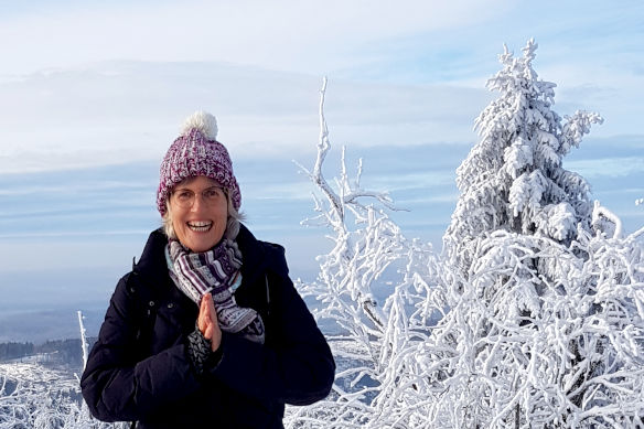 Beate Goldbach auf dem winterlichen Feldberg im Dezember 2020