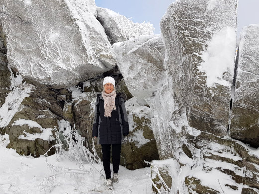 Beate Goldbach im November 2021 - erster Schnee auf dem Feldberg